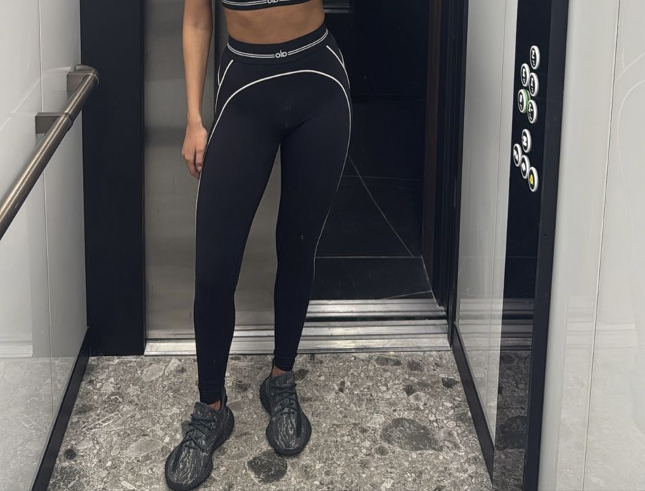 Alo Airbrush High-Waist Heart Throb Legging