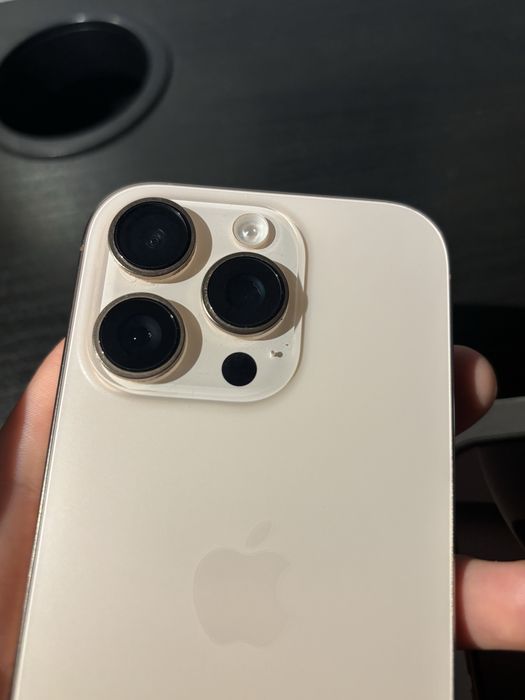 Iphone 16 pro.