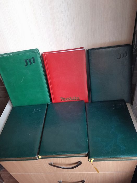 Продам ежедневники и тетради