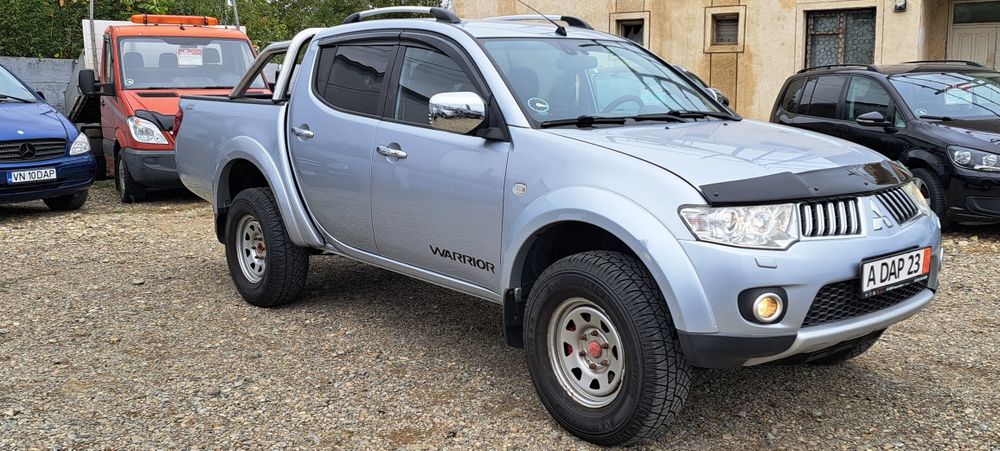 Mitsubishi L200 2.5 TDI 178 cp EURO 5 Cutie automată REDUCTOR LA MANETA mic/MARE an 11.2012 RAR EFECTUAT