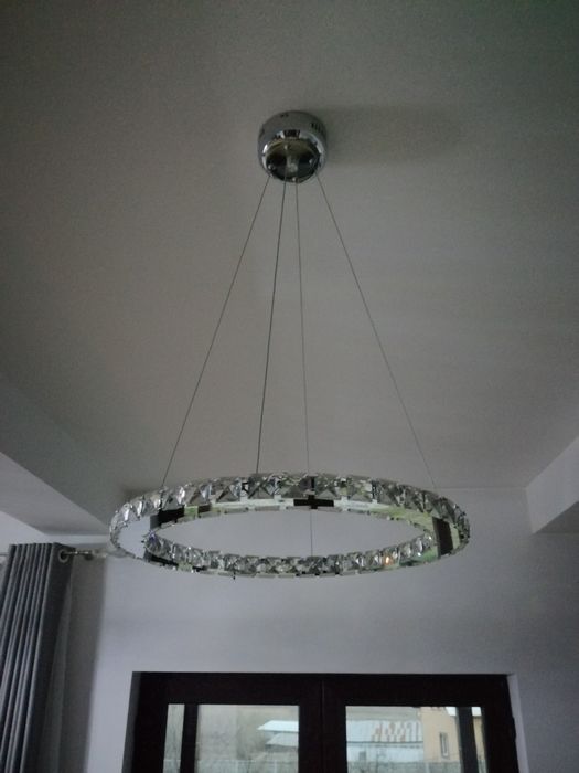 Vând 3 Lustre Led cu Pietre din Sticlă
