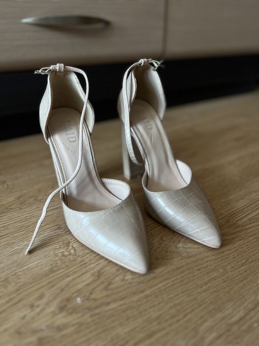 Дамски елегантни обувки