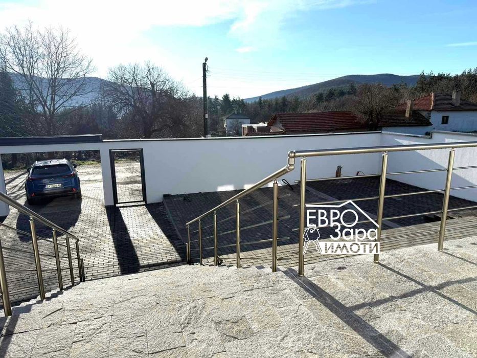 УНИКАЛНА новопостроена КЪЩА в село Змейово