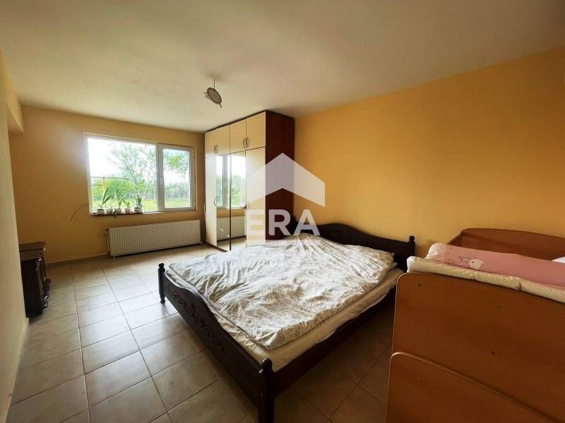 Семейна едноетажна къща във вз. Левента