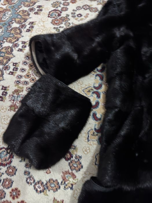 Продам норковую шубу