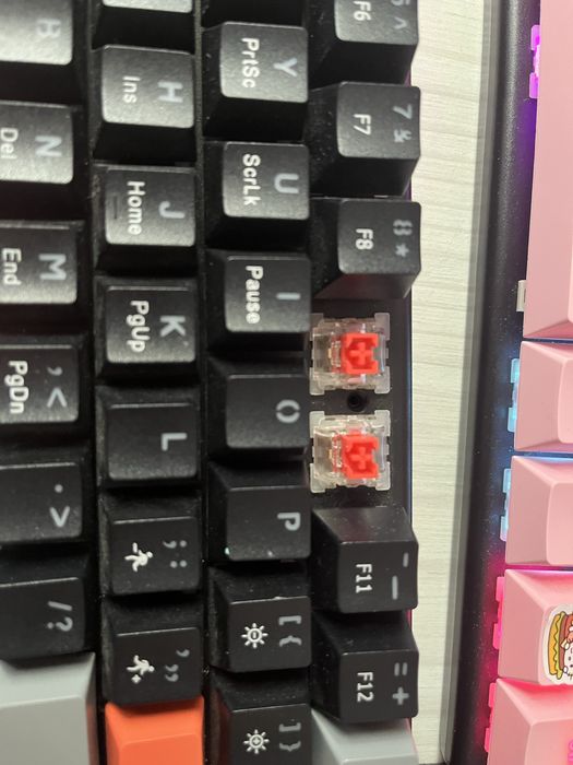 Tastatura scorpion red switch defecta