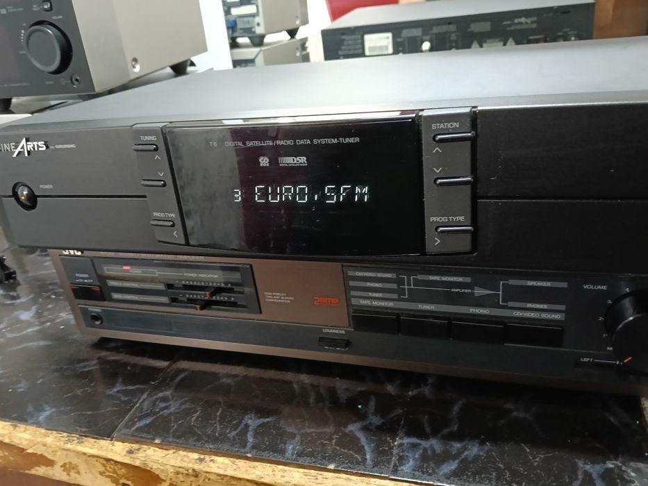 Tuner digital  satelit Fine Arts Grundig