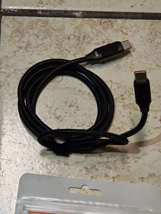 Cablu  incarcare telefon .USB C LA  C