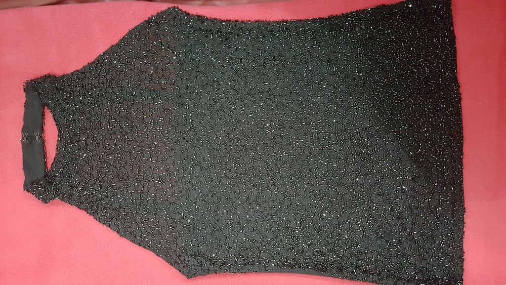 Maieu negru cu margele negre