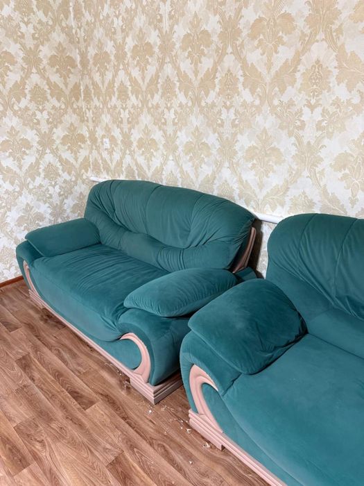 Срочно продам набор диванов