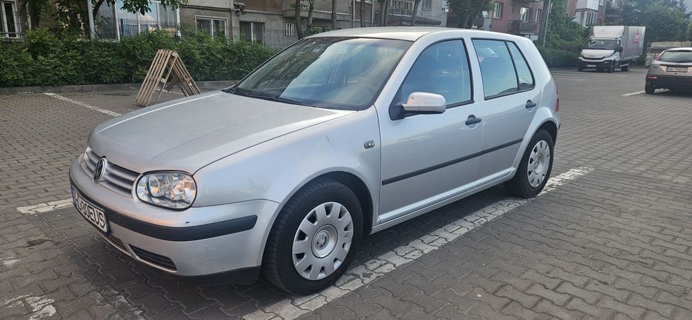 VOLKSWAGEN Golf 2004 — imagine 5