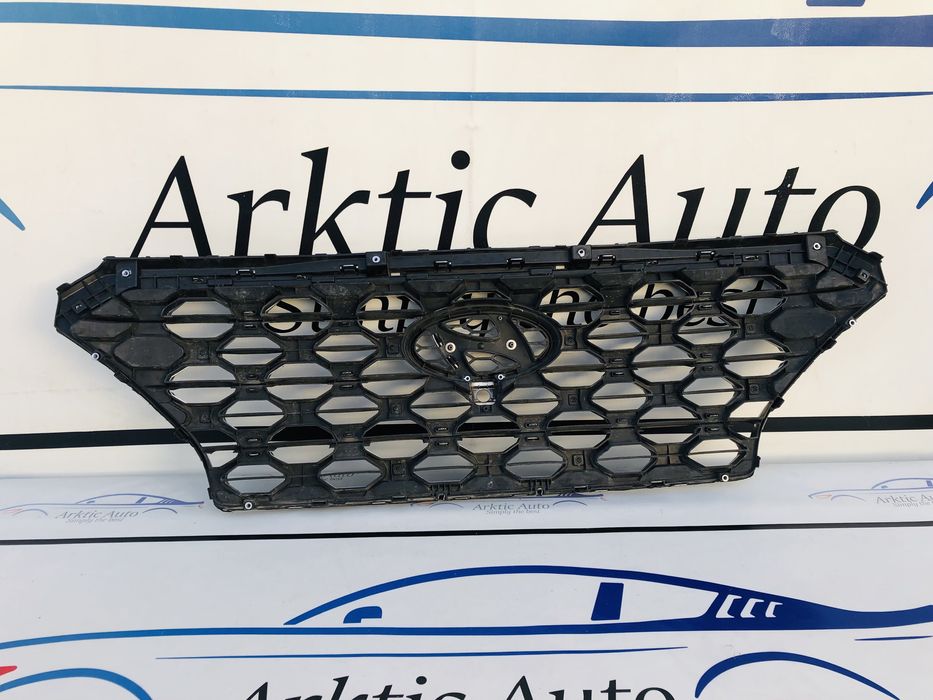 Grila radiator Hyundai Santa Fe după 2019 cod 86366-S1110