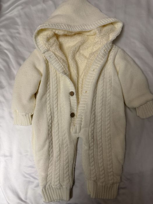 Плетен космонавт/гащеризон с пухкава подплата