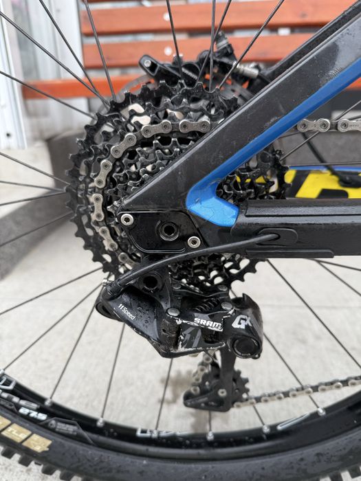 Планински велосипед Мекица  Carbon Mondraker Summum downhill  27/L
