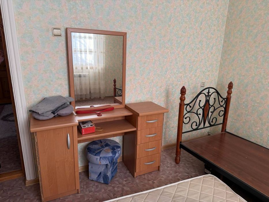 Шкаф гарнитур с зеркалом