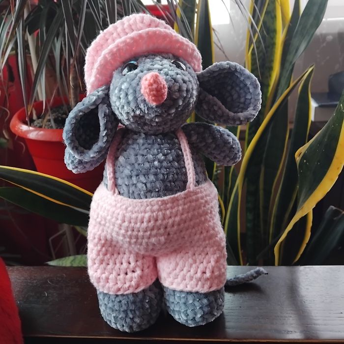 Плетени играчки на една кука