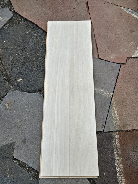 Продам ламинат (30 кв.м.)