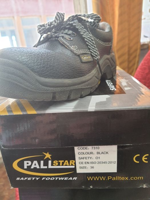 Работни обувки номер 36.37,38,42 номер