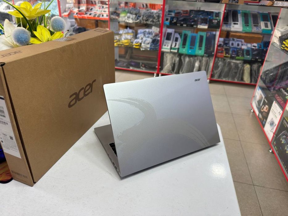 Acer core i3-1305U ddr5 8/256 SSD holati yangidan farqi yoq