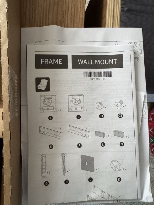 Оригинална стенна стойка Samsung за The Frame Slim Fit нова