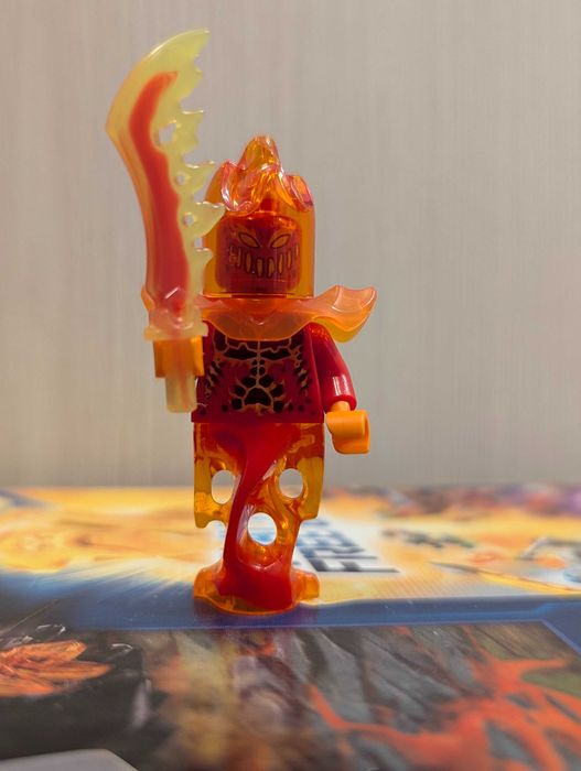 Lego Nexo knights & Chima минифигурки