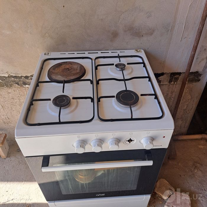 Продам газовую плиту