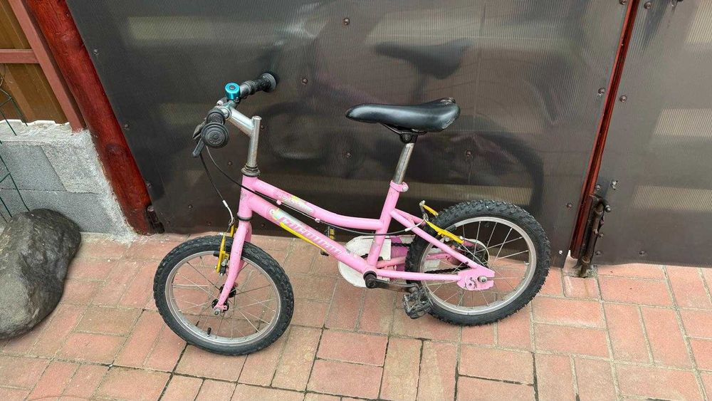 Vând bicicletă pentru copiii