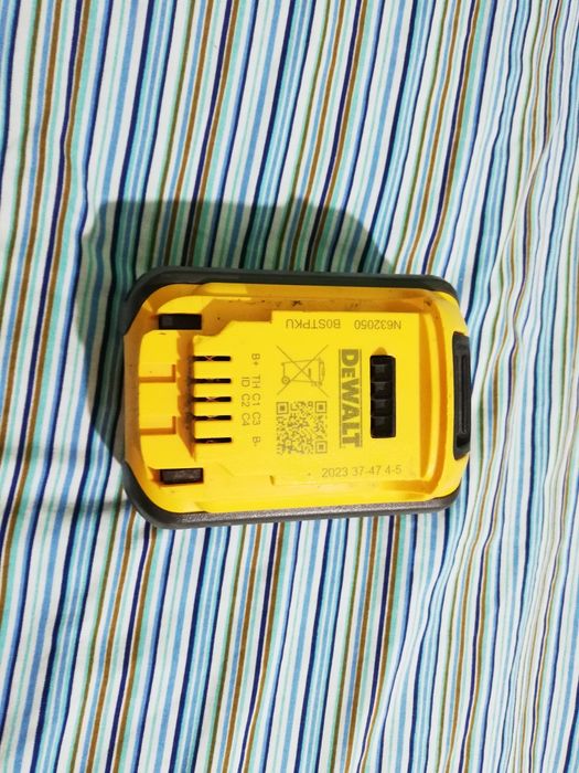 Baterie Dewalt 18, 54v, Flex Volt putin folosita.