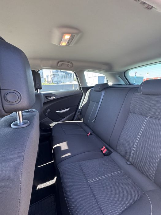 Opel Astra J Sport Tourer 2011 – 2.0 CDTI