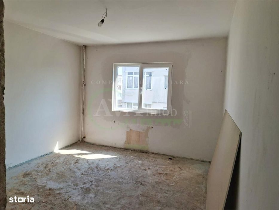 Apartament 3 camere decomandat zona Nord — fotografia 3