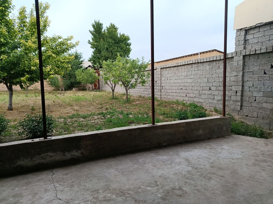 Uy sotiladi 2.4 sotix