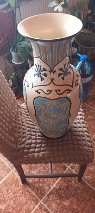 Китайска ваза за дома и офиса