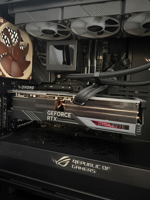 PC Gaming / Workstation High-End – Intel i7-14700KF + RTX 4080 OC + 64GB DDR5