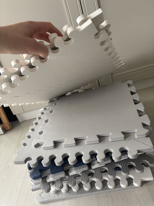 Puzzle mocheta de pus pe jos pentru protectia copilului bebelusului .