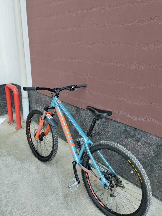 Drag C1 Team като нов.