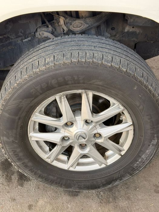 Диск от Лексуса LX470  275/65/17 оригинал
