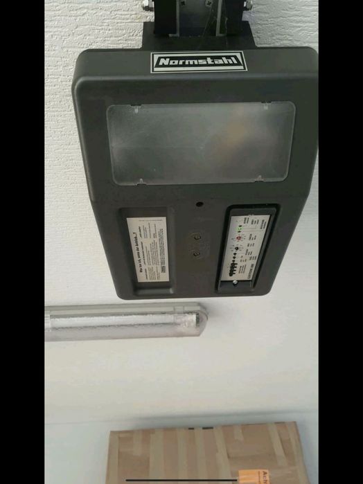 USA BATANTA GARAJ poarta lemn H 245 x L 210 Normstahl Germania 2 Buc