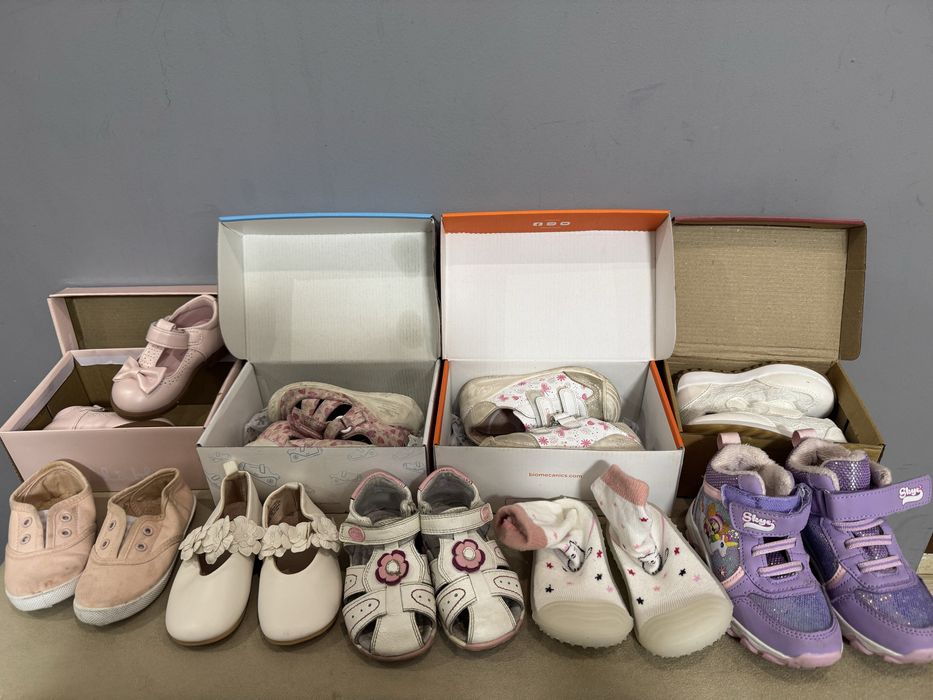 Сандали и Ботуши , и маратонки за момиче