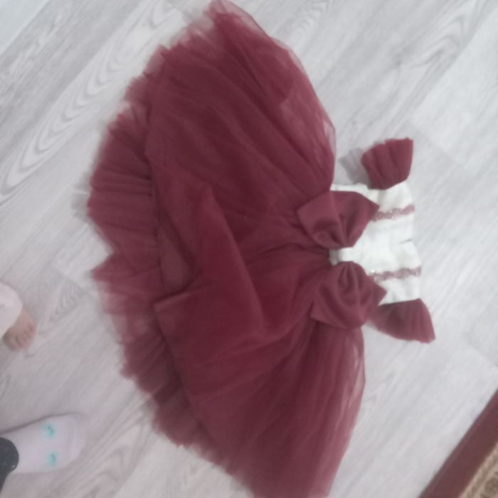 Продам пару платьев мама и дочка