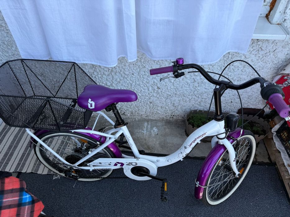 Bicicletä fete Bergsteiger adusä din Germania