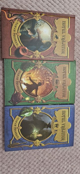 Set 3 carti Hotul Vrajitor