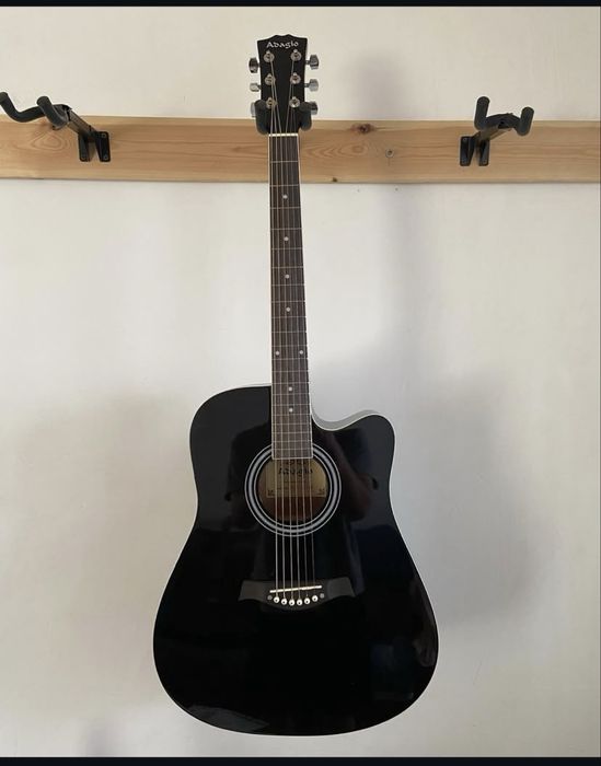 Гитара (новая) концертная