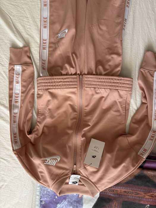 Анцунг  Nike 137-146 см