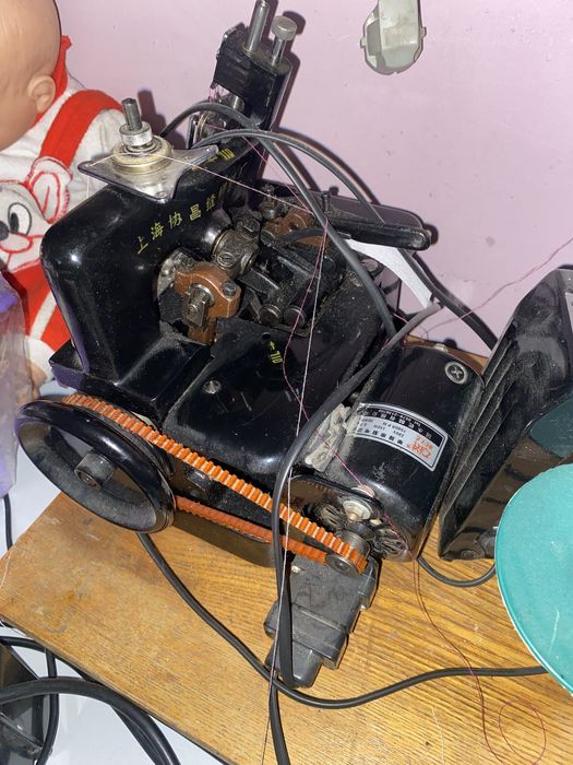 Шаейные машинки ( оверлог)