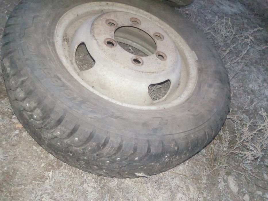 215 65 R16 продам