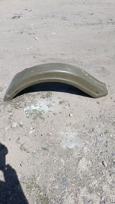 Продам крыло переднее левое