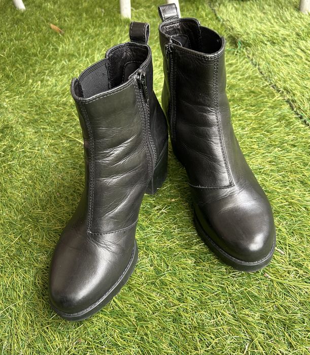 Дамски боти Vagabond естествена кожа с дебел ток черни