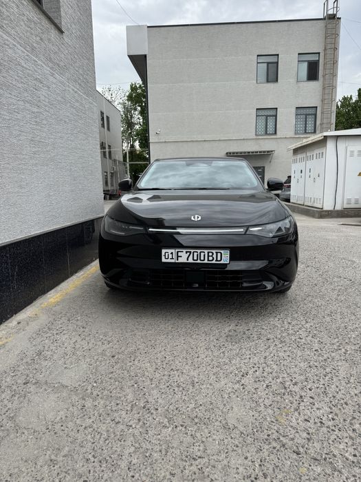 leapmotor c01 525 qora rang