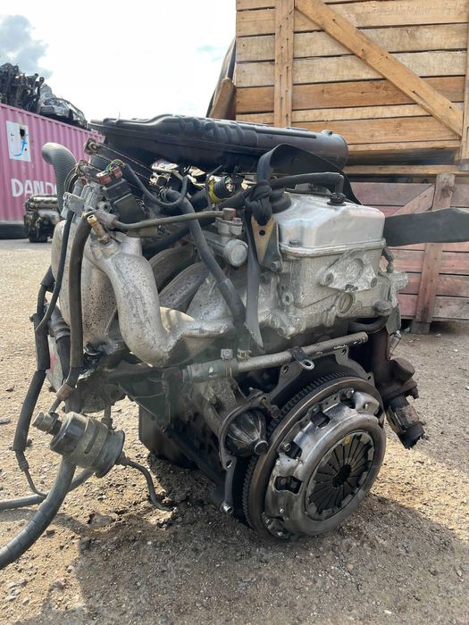 Двигатель Mitsubishi 4G64 2.4 L