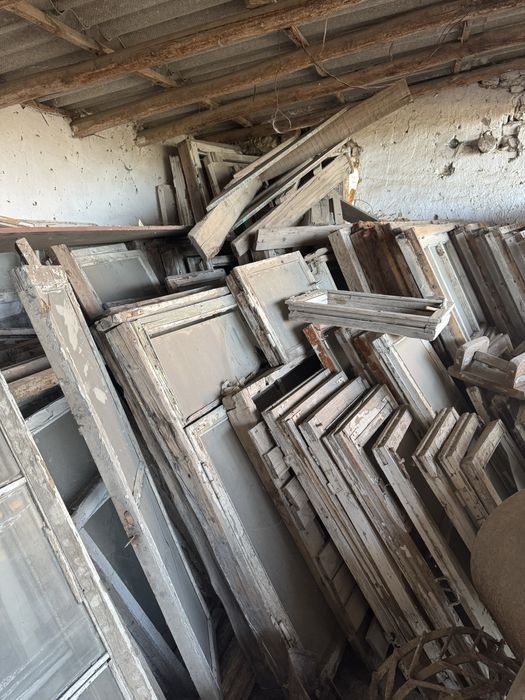 Окна и двери, эшик ромлар